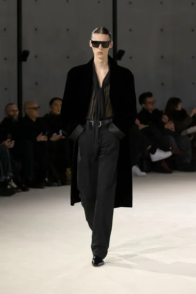 Look 9
